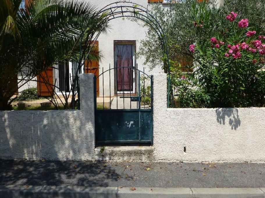 Beau F2 Rdc Entier 40m2 Calme Terrasse Jardin Parking Gratuit Sur Place Apartment Montpellier
